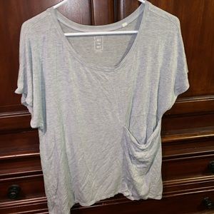 Gray tee shirt